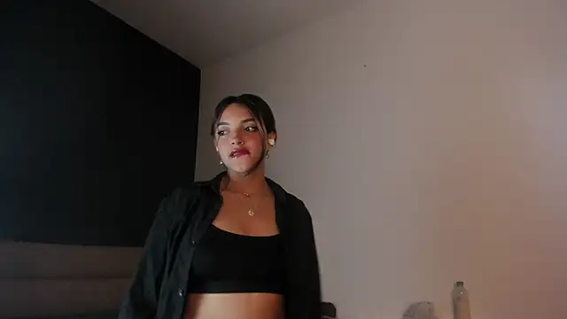 Victoriaa2 Doll online show from March 2026 12:04:02 PM