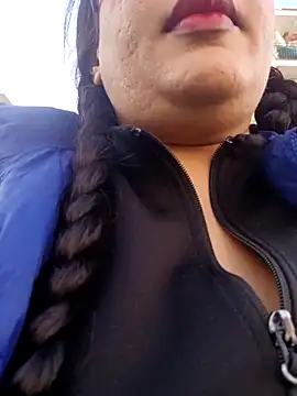 hotCOUPLEPETRA online show from February 2026 04:19:01 PM