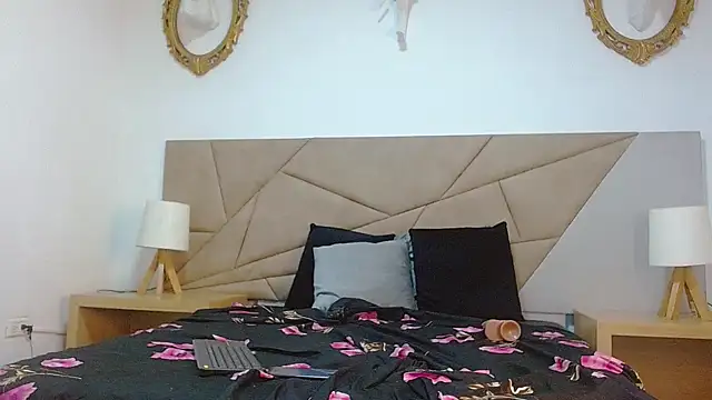 amanda ramirez online show from October 2025 08:54:02 PM