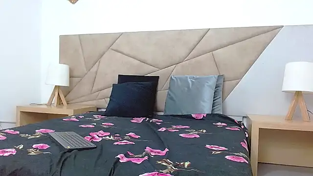 amanda ramirez online show from October 2025 10:12:02 PM