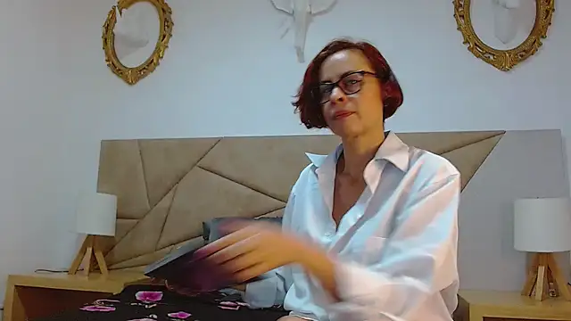 amanda ramirez online show from October 2025 08:28:02 PM