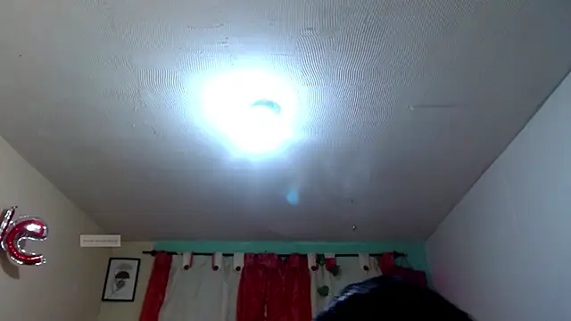 vale miel online show from October 2025 11:03:02 PM