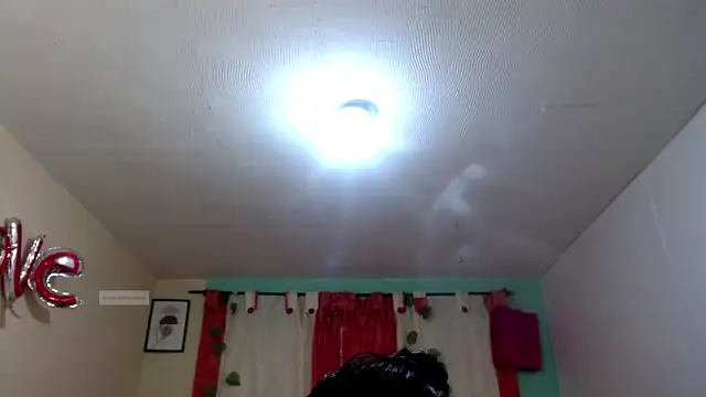 vale miel online show from October 2025 09:01:02 PM
