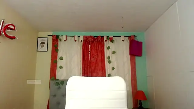 vale miel online show from October 2025 07:25:02 PM