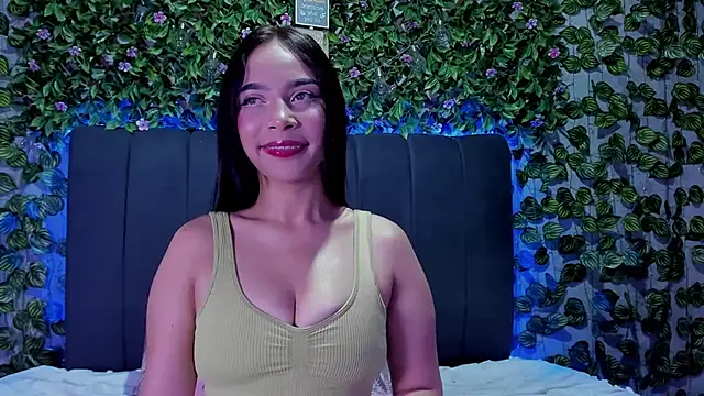 Snapshot of evelin_33 chatting on September 2025 07:07:01 PM evelin 33 online show from September 2025 07:07:01 PM