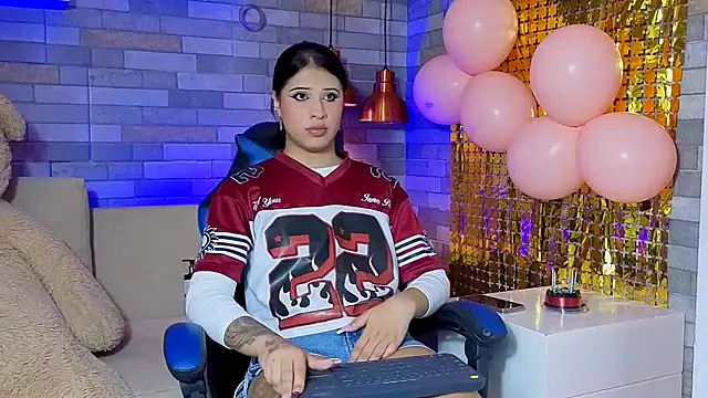 DixyPalmer online show from March 2026 06:57:02 PM