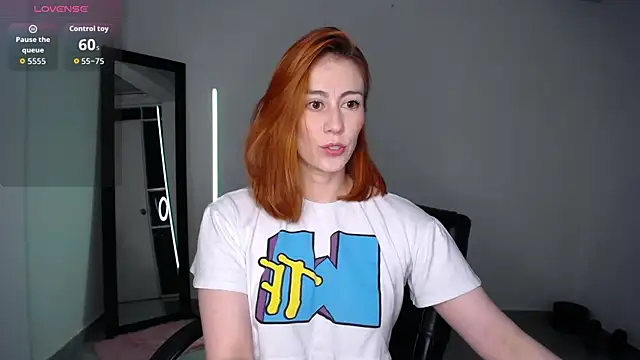 Snapshot of ANASTASIA_DOLL8 chatting on November 2025 12:33:02 AM ANASTASIA DOLL8 online show from November 2025 12:33:02 AM