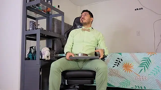 samuelcoopeer online show from February 2026 03:45:01 PM