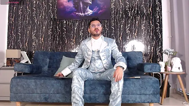 samuelcoopeer online show from November 2025 01:15:01 PM