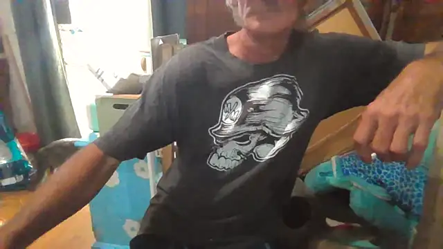 Lovyourpuss online show from March 2026 10:10:02 PM