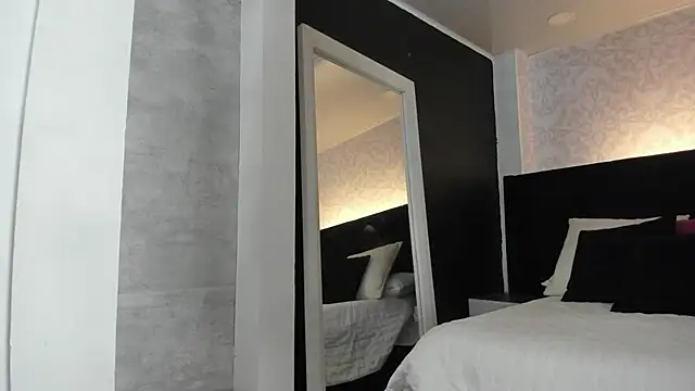 floraginette online show from February 2026 06:08:01 PM