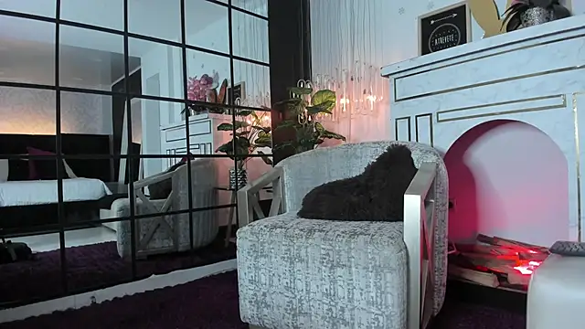 floraginette online show from February 2026 06:07:02 PM