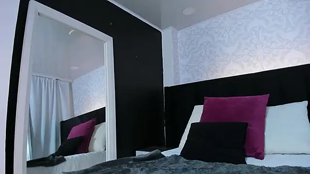 floraginette online show from March 2026 06:02:02 PM