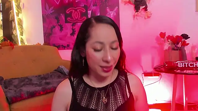 floraginette online show from November 2025 06:22:02 PM