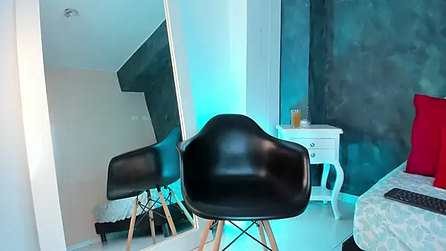 GingerMoon  online show from April 2026 07:07:02 PM