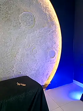 GingerMoon  online show from April 2026 03:49:01 PM