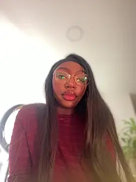 Snapshot of alissradiante1 chatting on July 2026 01:16:02 AM alissradiante1 online show from July 2026 01:16:02 AM