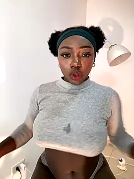 alissradiante1 online show from October 2025 01:48:01 AM