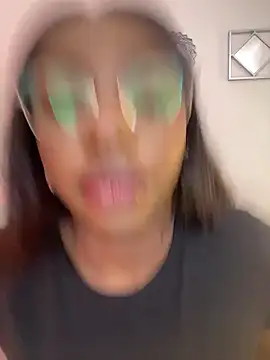 alissradiante1 online show from April 2026 01:41:01 AM