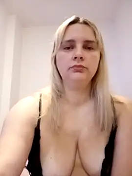 JessicaItalia online show from December 2025 10:38:02 AM