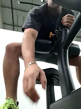 CloudyMuscleBeefy online show from December 2025 12:24:02 AM