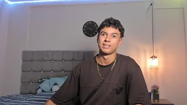 Santy Stump online show from December 2025 09:48:02 PM