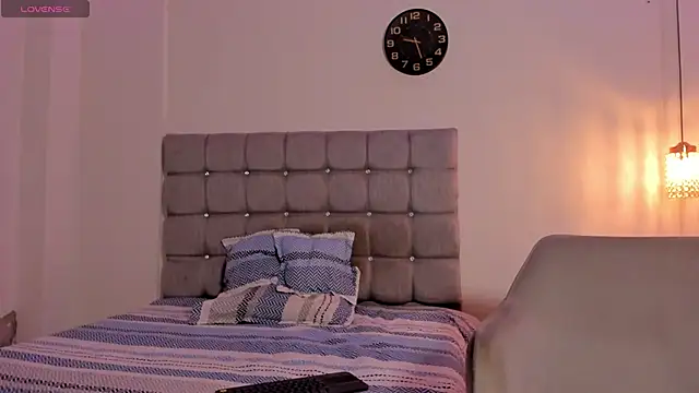 Santy Stump online show from October 2025 12:22:01 AM