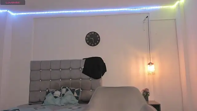 Santy Stump online show from November 2025 08:08:02 PM