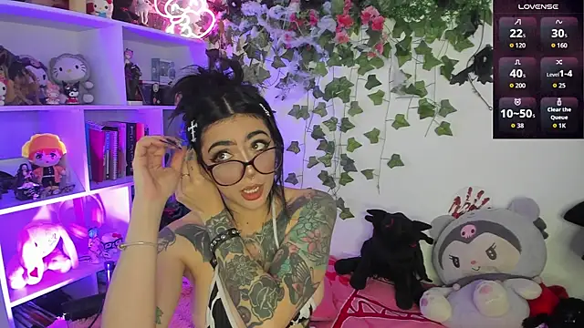 Snapshot of sarahminage_ chatting on November 2025 09:07:01 PM sarahminage online show from November 2025 09:07:01 PM