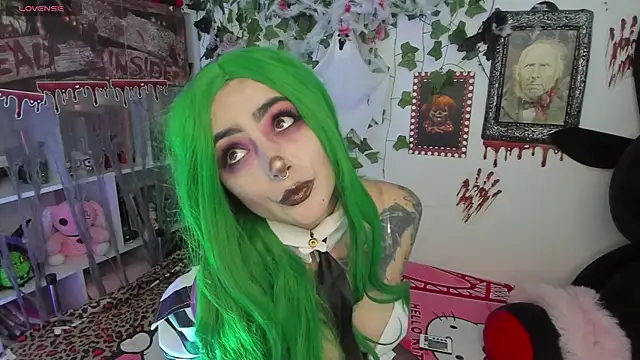 Snapshot of sarahminage_ chatting on October 2025 05:21:01 PM sarahminage online show from October 2025 05:21:01 PM