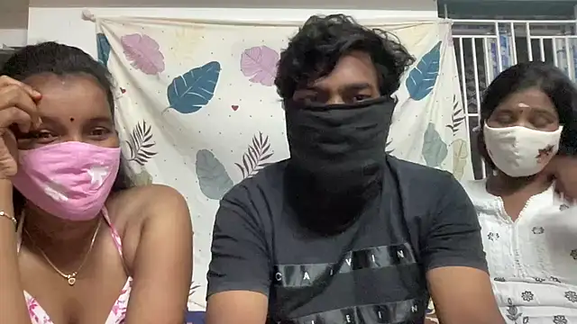 Snapshot of Tamil_india_couples_ chatting on July 2026 07:00:02 PM Tamil india couples online show from July 2026 07:00:02 PM