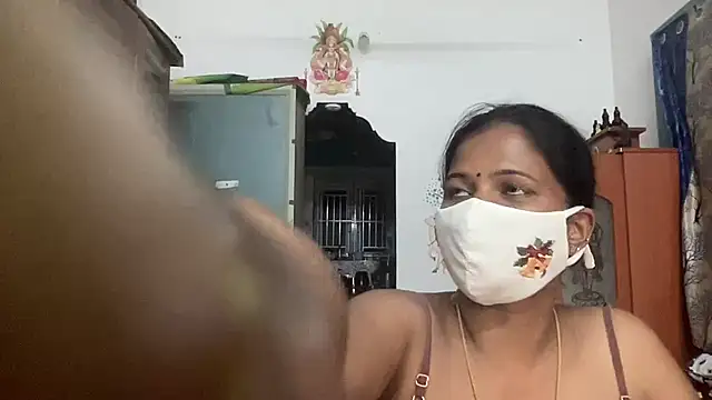 Snapshot of Tamil_india_couples_ chatting on June 2026 05:41:02 PM Tamil india couples online show from June 2026 05:41:02 PM
