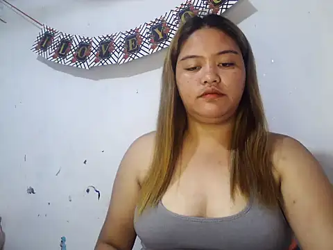 Pinaymiccah26 online show from January 2026 05:11:01 AM