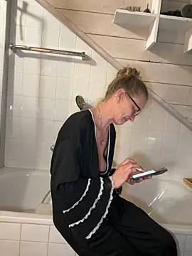 LucyLingerie78 online show from December 2025 08:08:02 PM