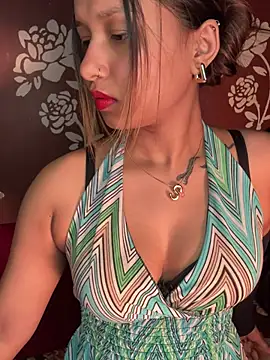 Scarlett 1819 online show from January 2026 08:18:02 PM