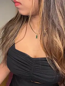 Scarlett 1819 online show from April 2026 06:43:01 PM