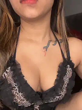 Scarlett 1819 online show from November 2025 06:44:01 PM