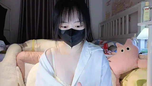Snapshot of love-uiui chatting on October 2025 04:30:01 PM love-uiui online show from October 2025 04:30:01 PM
