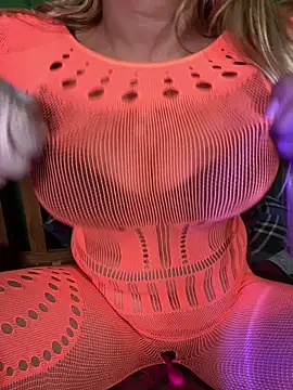 CANDY-3 online show from February 2026 05:52:01 PM