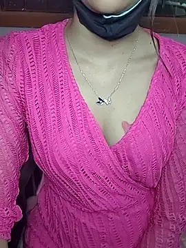 Isha Sax online show from February 2026 08:07:01 PM