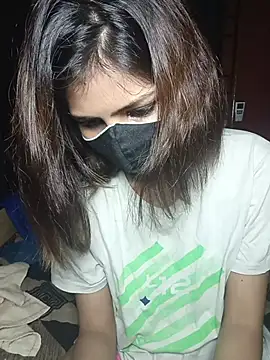 Isha Sax online show from October 2025 08:21:01 PM