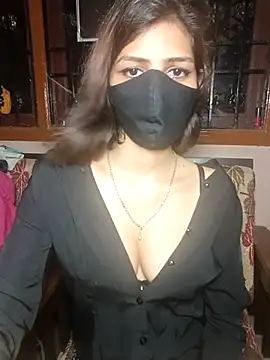 Isha Sax online show from September 2025 06:24:02 PM