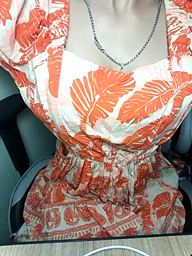 Isha Sax online show from September 2025 03:05:01 AM
