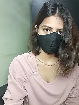 Isha Sax online show from November 2025 01:03:02 PM