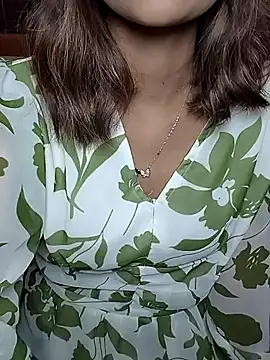 Isha Sax online show from February 2026 04:29:01 PM