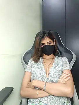 Isha Sax online show from October 2025 07:13:01 AM