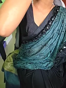 Isha Sax online show from May 2026 03:22:02 AM
