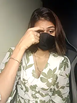 Isha Sax online show from October 2025 07:31:01 AM