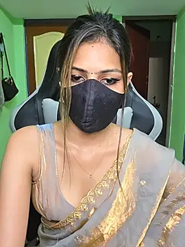 Isha Sax online show from April 2026 06:11:02 PM