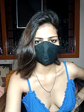 Isha Sax online show from September 2025 08:36:01 PM